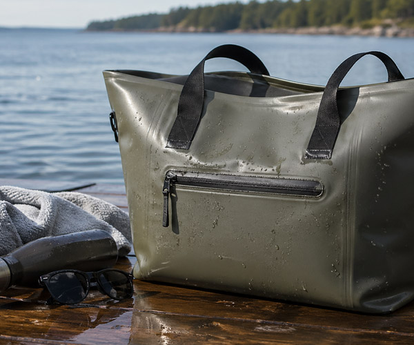 Applications-for-waterproof-tote-bag