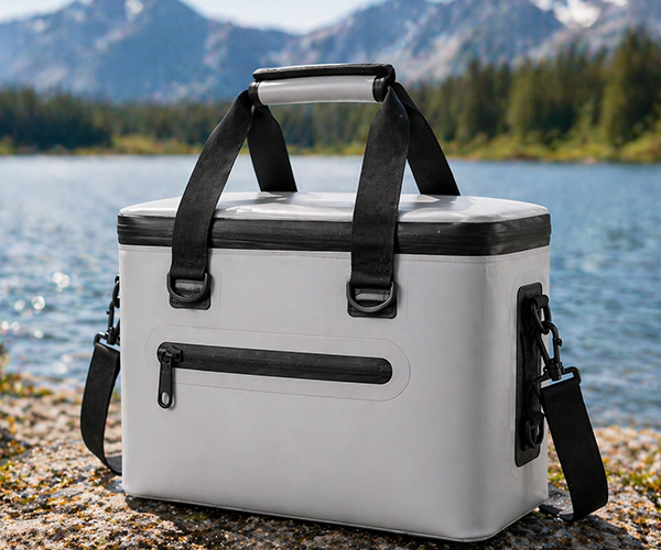 how to choose the right waterproof cooler bag