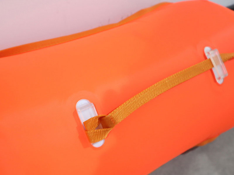 Swim buoy product feature with high visibility for open water swimming